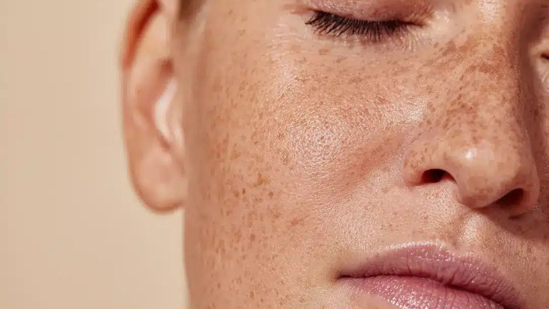The Gut–Skin Glow-Up: How Collagen Peptides, Bamboo Silica, Zinc + GOS Help Fade Hyperpigmentation